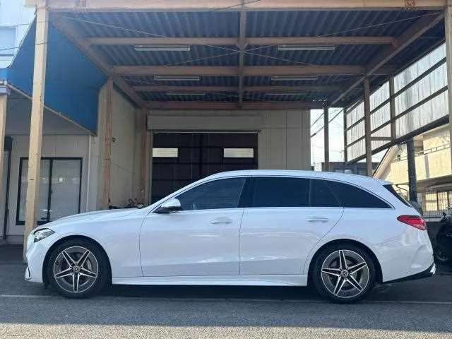 Mercedes-Benz C-Class 2022 — миниатюра 4