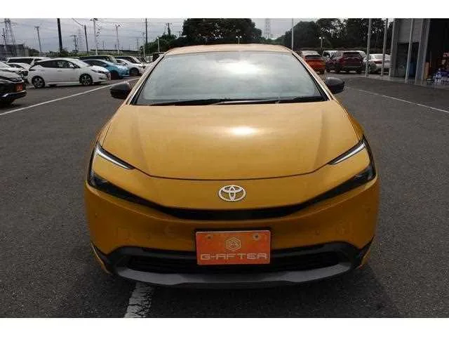 Toyota Prius 2024 — фото 1, купить с доставкой в Москву