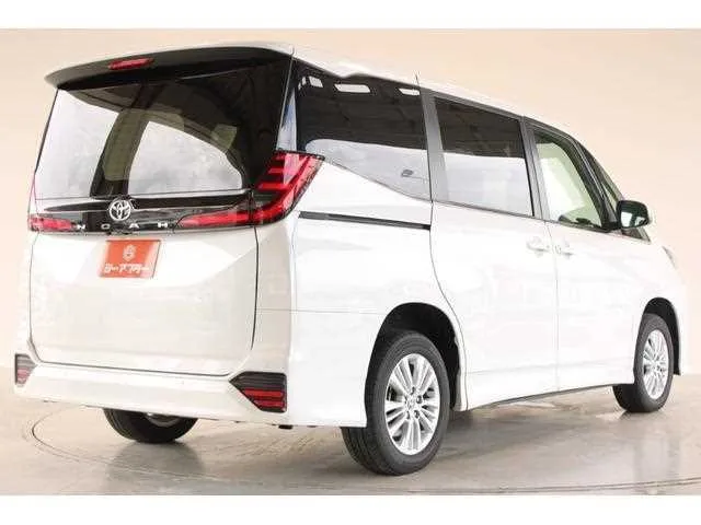 Toyota Noah 2024 — миниатюра 2