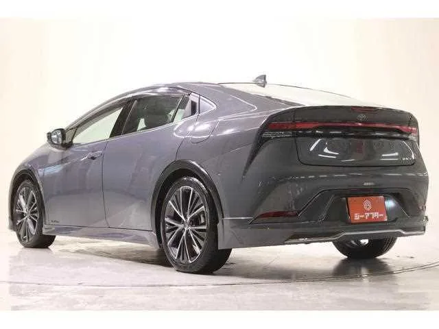 Toyota Prius 2023 — миниатюра 2