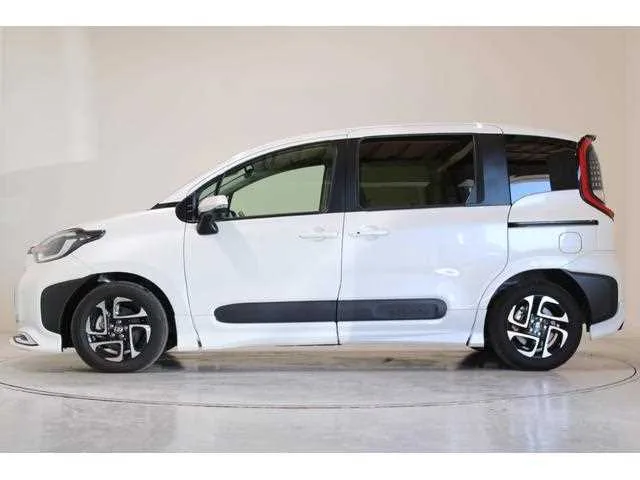 Toyota Sienta 2023 — миниатюра 4