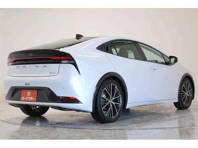 Toyota Prius 2025 — миниатюра 2