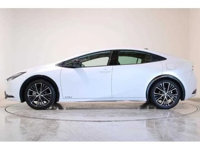 Toyota Prius 2025 — миниатюра 3