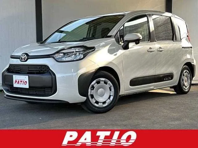 Toyota Sienta 2024 — фото 1, купить с доставкой в Москву