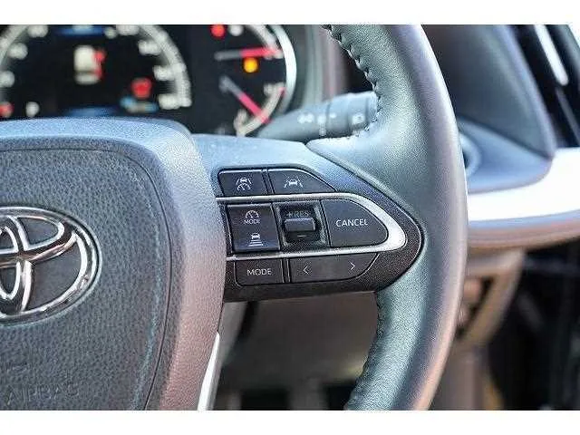 Toyota Noah 2023 — миниатюра 5