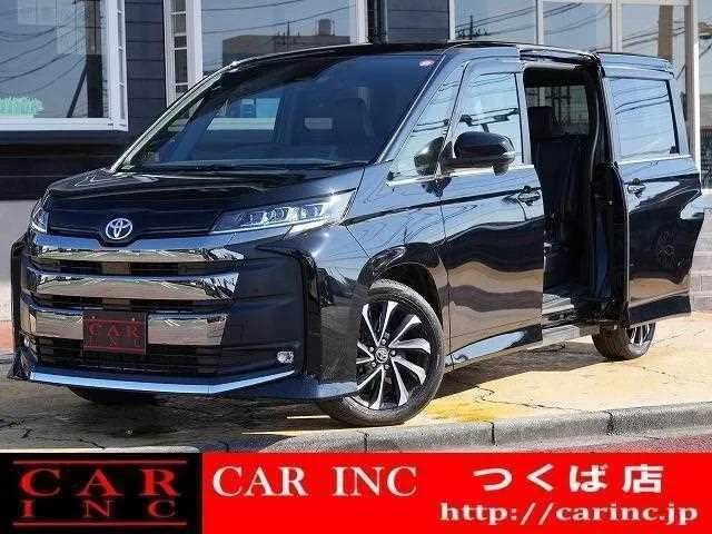 Toyota Noah 2023 — фото 1, купить с доставкой в Москву