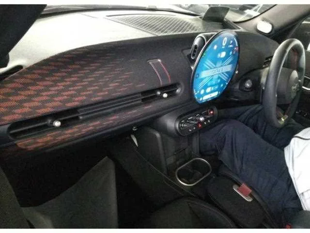 BMW MINI 2025 — миниатюра 3