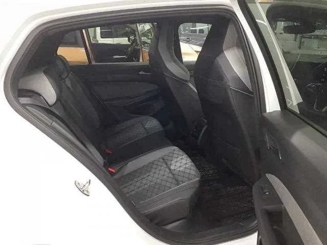 Volkswagen Golf 2023 — миниатюра 5