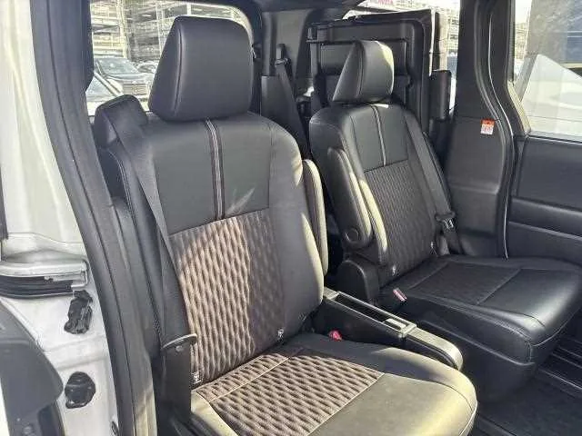 Toyota Noah 2023 — миниатюра 3