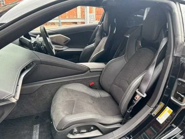 Chevrolet Corvette 2023 — миниатюра 3