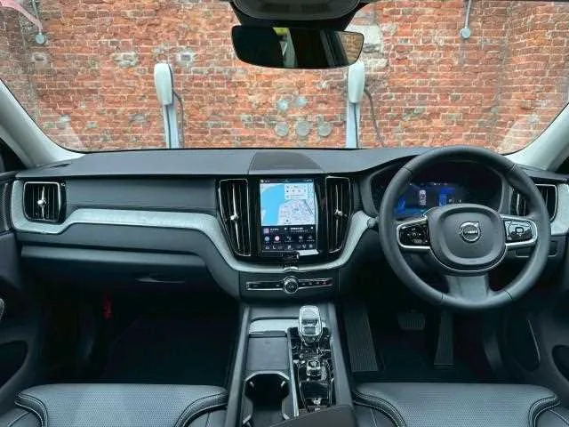 Volvo XC60 2025 — миниатюра 2