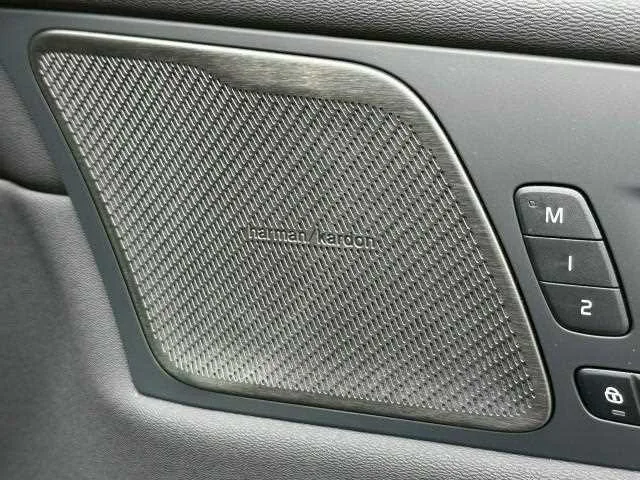 Volvo XC60 2025 — миниатюра 5