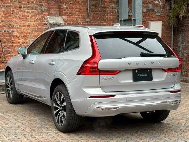 Volvo XC60 2025 — миниатюра 3
