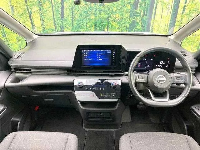 Nissan Serena 2023 — миниатюра 2
