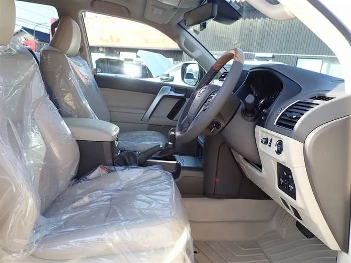 Toyota Land Cruiser Prado TX-L 2023 — миниатюра 4