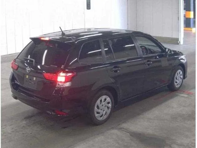 Toyota Corolla Fielder 2023 — миниатюра 5