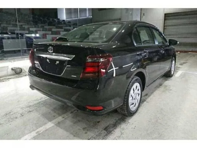 Toyota Corolla Axio 2023 — миниатюра 2