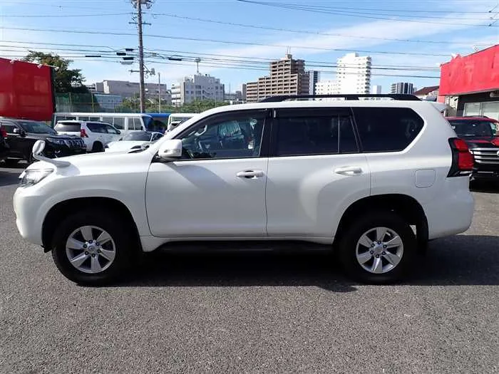 Toyota Land Cruiser Prado TX-L 2023 — миниатюра 2