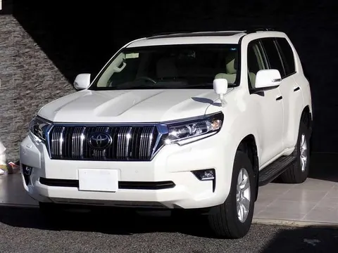 Toyota Land Cruiser Prado 2022 купить в Москве