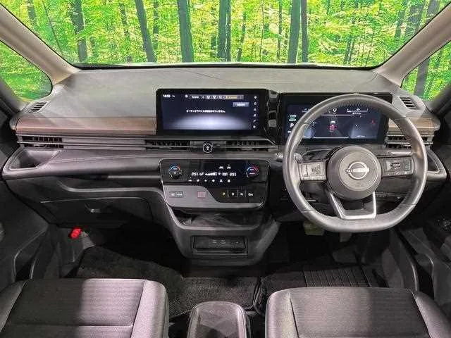 Nissan Serena 2023 — миниатюра 2