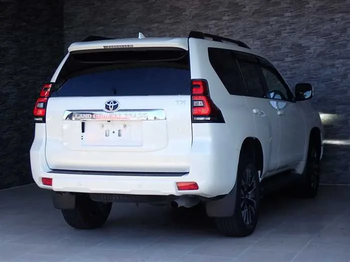Toyota Land Cruiser Prado TX-L 2022 — миниатюра 5