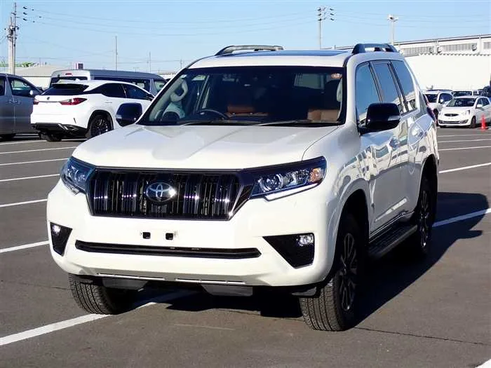 Toyota Land Cruiser Prado TX-L Anniversary Limited 2022 — фото 1, купить с доставкой в Москву