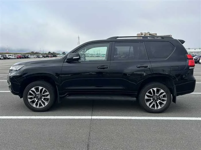 Toyota Land Cruiser Prado TX-L Package sunroof 2022 — миниатюра 2