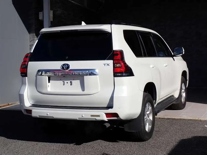 Toyota Land Cruiser Prado TX 2022 — миниатюра 5