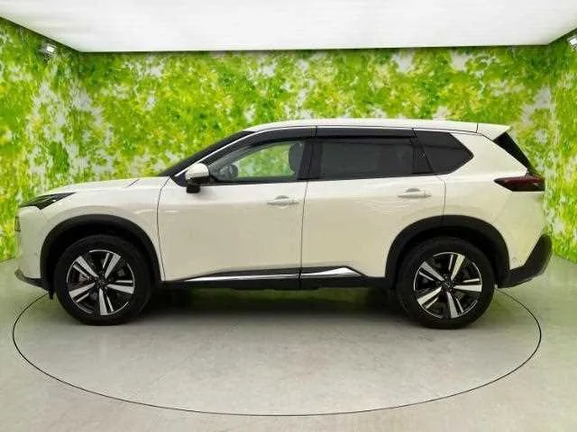 Nissan X-Trail 2023 — миниатюра 2