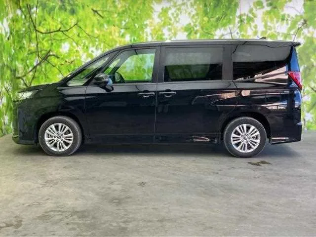 Toyota Noah 2023 — миниатюра 2