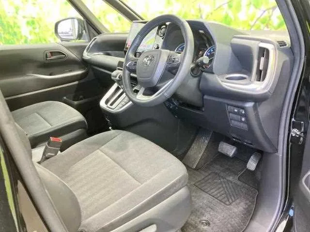 Toyota Noah 2023 — миниатюра 5