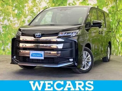 Toyota Noah 2023 купить в Москве