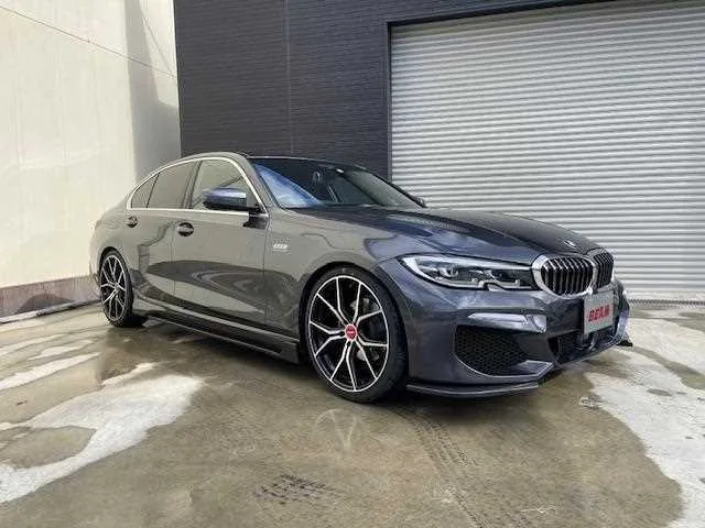 BMW 3 Series 2022 — миниатюра 5