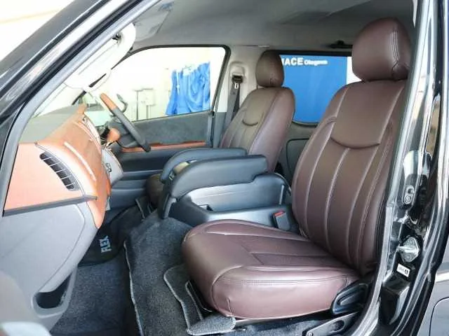 Toyota Hiace Wagon 2022 — миниатюра 2