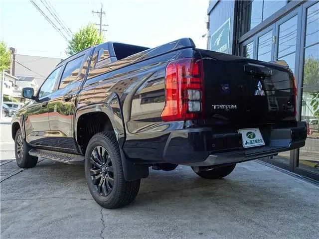 Mitsubishi Triton GSR 2025 — миниатюра 2
