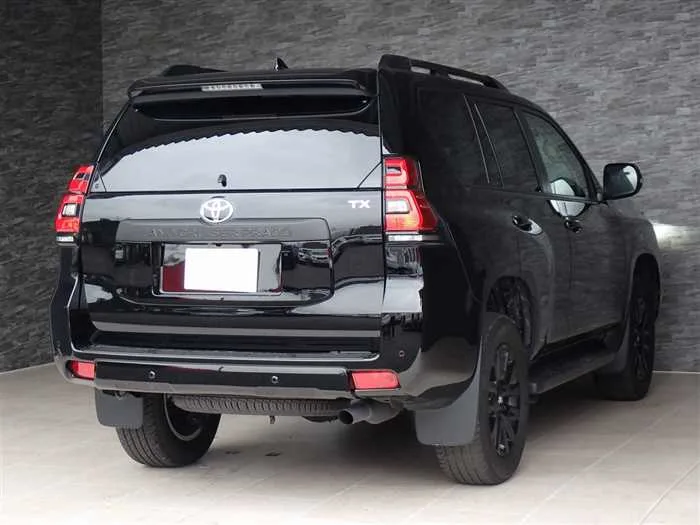 Toyota Land Cruiser Prado TX-L Matte Black Edition 2023 — миниатюра 5