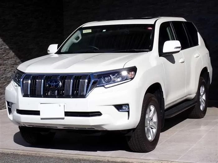 Toyota Land Cruiser Prado TX-L 2023 — фото 1, купить с доставкой в Москву