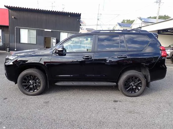 Toyota Land Cruiser Prado TX-L Matte Black Edition 2023 — миниатюра 2