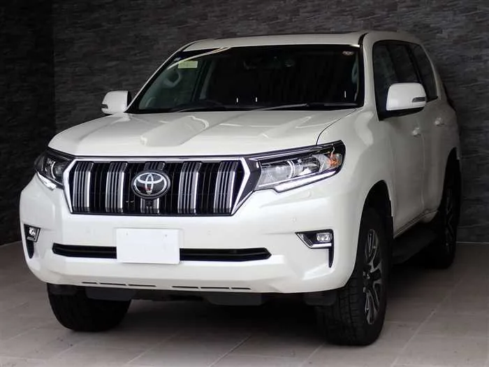 Toyota Land Cruiser Prado TX-L 2023 — фото 1, купить с доставкой в Москву
