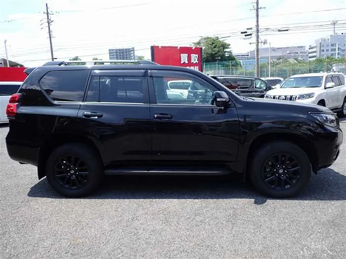 Toyota Land Cruiser Prado TX-L Matte Black Edition 2023 — миниатюра 3