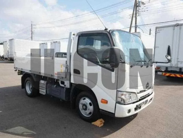 Hino Dutro 2022 — миниатюра 2