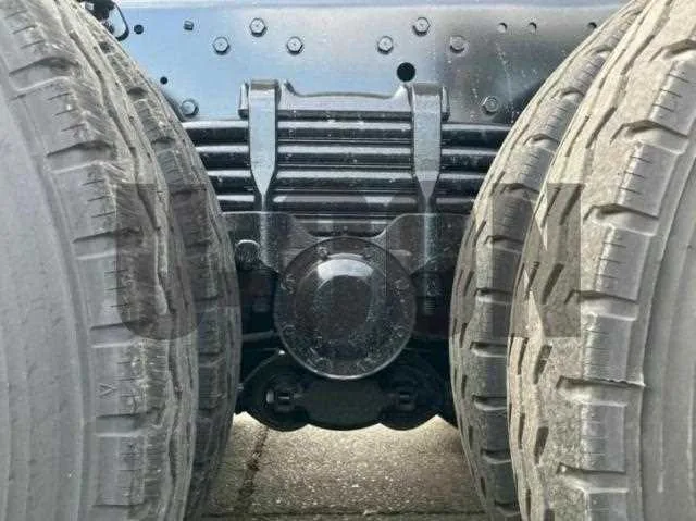 Mitsubishi Fuso Super Great 2025 — миниатюра 5