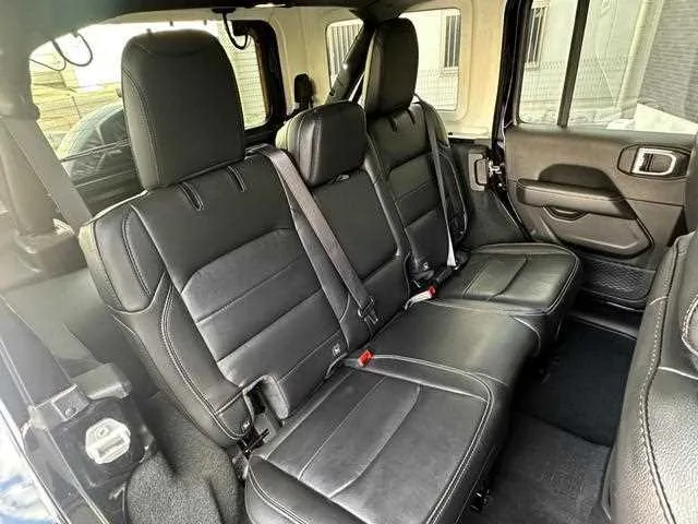 Jeep Wrangler 2023 — миниатюра 5