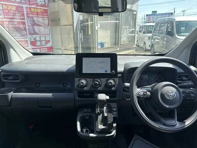 Toyota Sienta 2023 — миниатюра 2