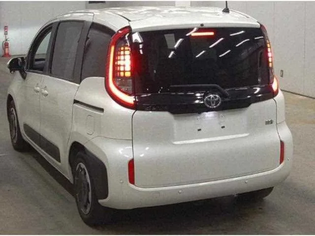 Toyota Sienta 2022 — миниатюра 5