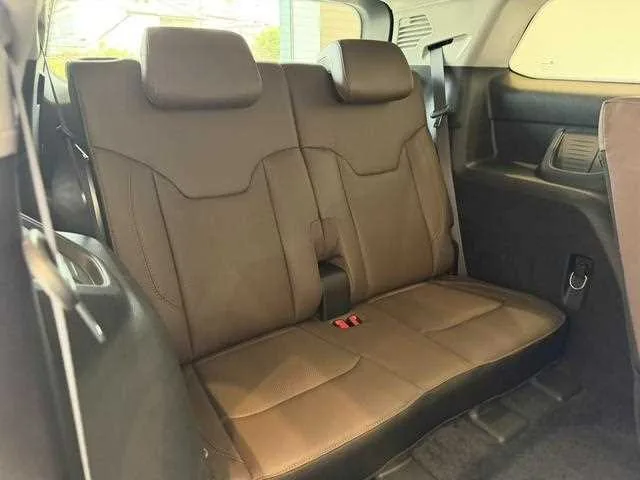 Jeep Commander 2023 — миниатюра 4