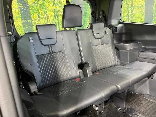 Toyota Noah 2023 — миниатюра 4