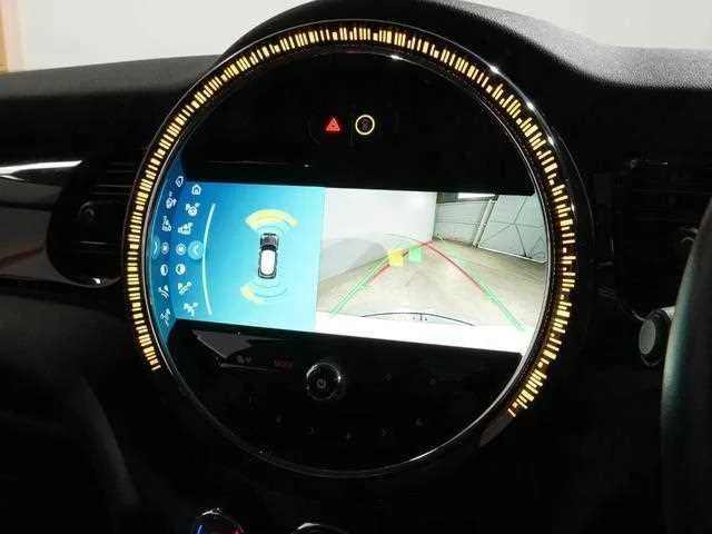 BMW MINI 2022 — миниатюра 3