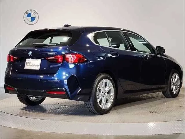 BMW 1 Series 2025 — миниатюра 2