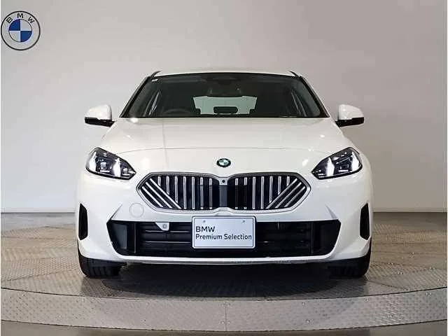 BMW 1 Series 2025 — миниатюра 4